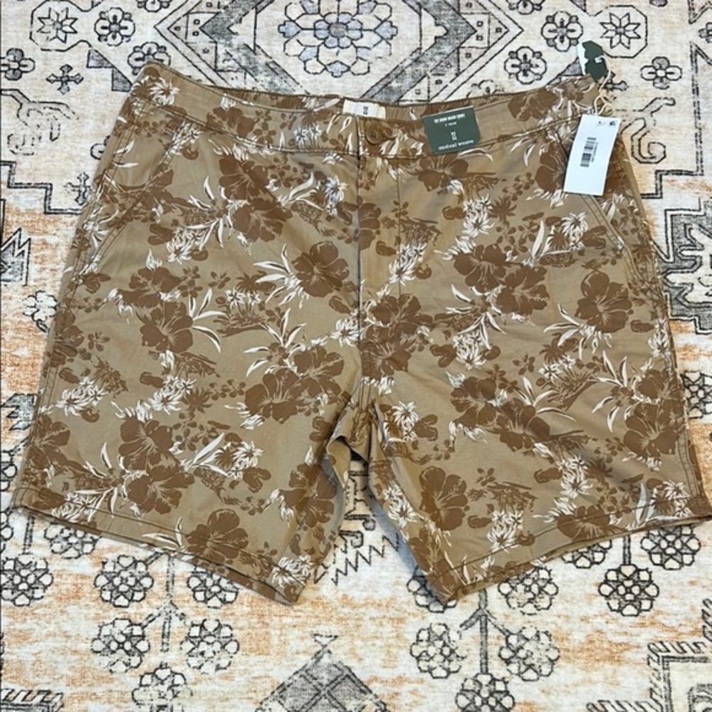 NWT 38 MUTUAL WEAVE The Chino Board short 8” inseam with tropical print